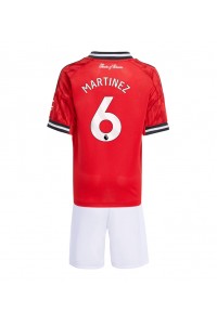 Manchester United Lisandro Martinez #6 Jalkapallovaatteet Lasten Kotipeliasu 2025-26 Lyhythihainen (+ Lyhyet housut)